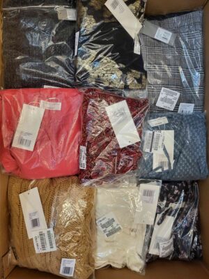 The photo shows a package with clothing in the category YA.