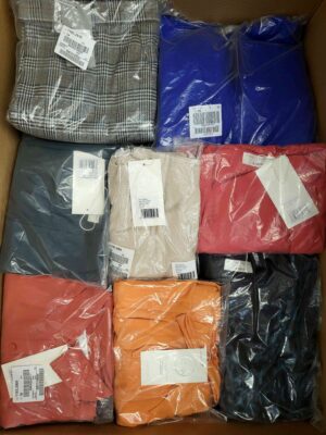 The photo shows a package with clothing in the category YA.