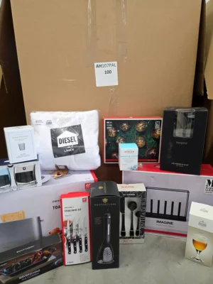 The photo shows a package with clothing in the category A.