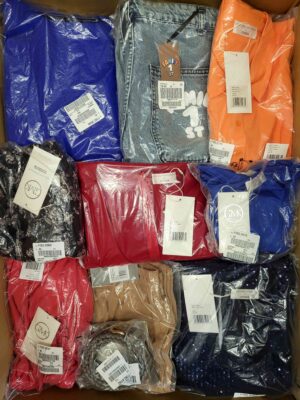 The photo shows a package with clothing in the category YA.