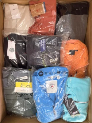 The photo shows a package with clothing in the category AP.