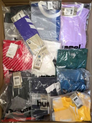 The photo shows a package with clothing in the category H.