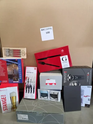The photo shows a package with clothing in the category A.