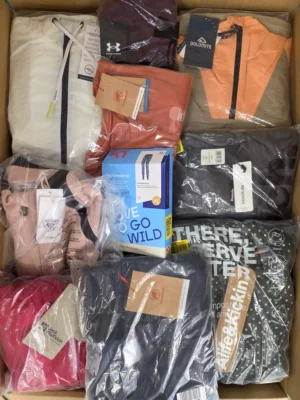 The photo shows a package with clothing in the category AP.