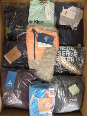 The photo shows a package with clothing in the category AP.