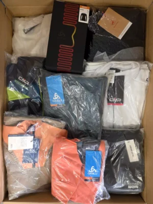 The photo shows a package with clothing in the category AP.