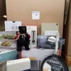 AH123 2 The photo shows a package with clothing in the category A.
