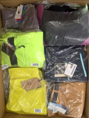 The photo shows a package with footwear in the category AS.