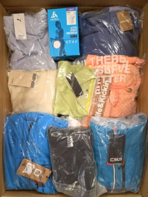 The photo shows a package with clothing in the category AP.