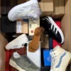AS1443 2 The photo shows a package with footwear in the category AS.