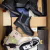 ASW187 2 The photo shows a package with footwear in the category AS.