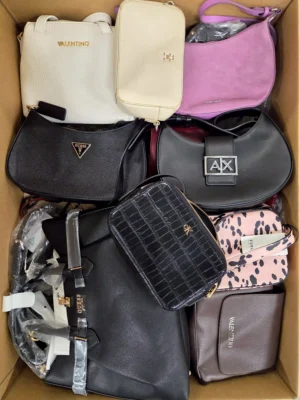 The picture shows a package with accessories in the category HC.