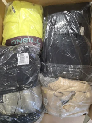 The photo shows a package with clothing in the category C.