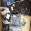 B1916 2 The photo shows a package with clothing in the category B.