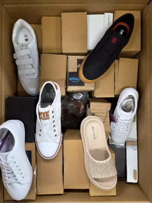 The photo shows a package with clothing in the category B.