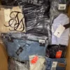 B1939 2 The photo shows a package with clothing in the category B.