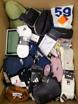 The picture shows a package with accessories in the category AB.