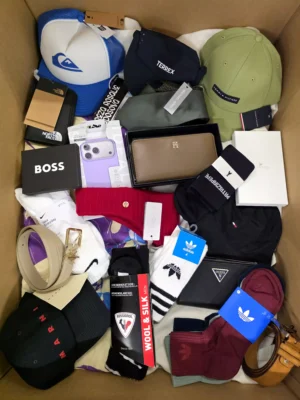 The picture shows a package with accessories in the category AB.