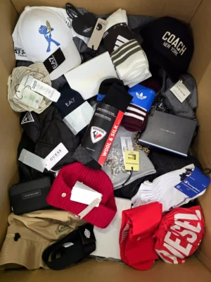 The picture shows a package with accessories in the category AB.