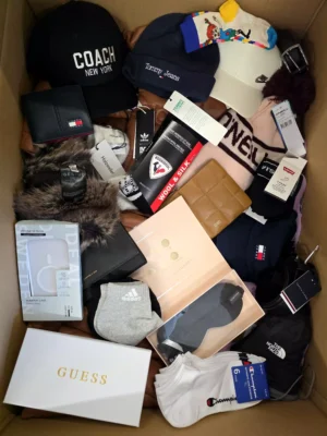 The picture shows a package with accessories in the category AB.