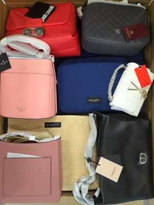 The picture shows a package with accessories in the category HA.