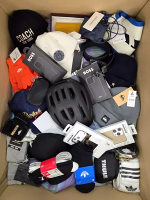 The picture shows a package with accessories in the category AB.