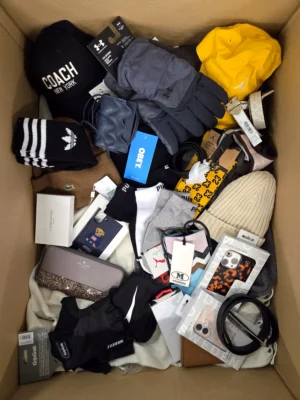 The picture shows a package with accessories in the category AB.