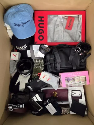 The picture shows a package with accessories in the category AB.