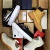 The photo shows a package with footwear in the category BS.