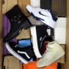 The photo shows a package with footwear in the category BS.