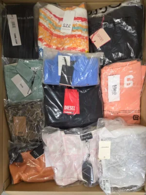 The photo shows a package with clothing in the category K.